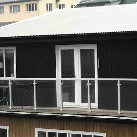 Private Spacious Home In City Center Klaksvik Luaran gambar