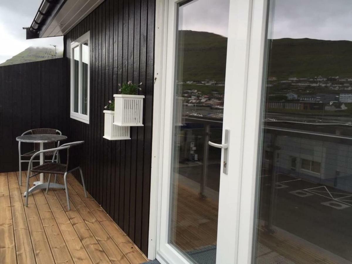 Private Spacious Home In City Center Klaksvik Luaran gambar