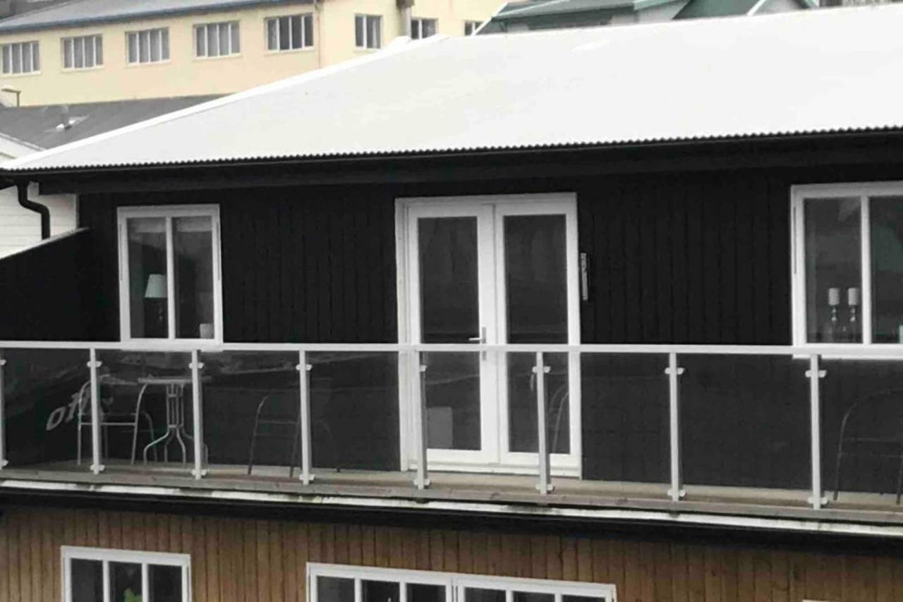 Private Spacious Home In City Center Klaksvik Luaran gambar