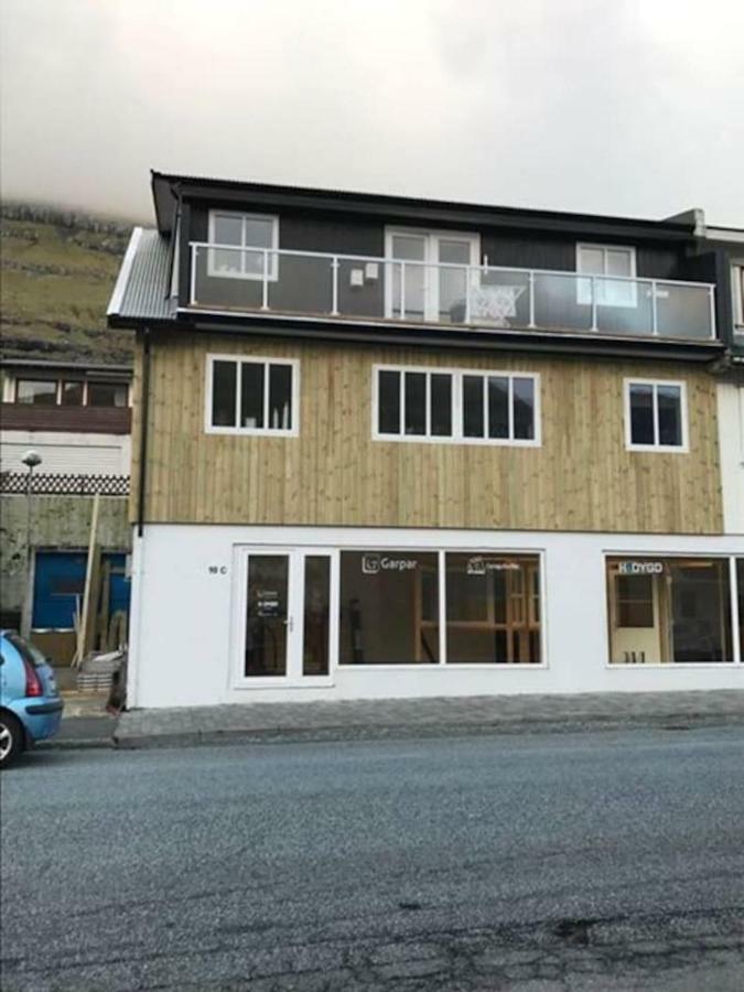 Private Spacious Home In City Center Klaksvik Luaran gambar