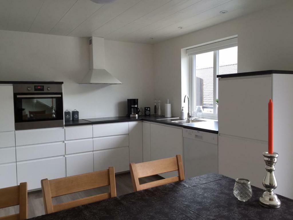 Private Spacious Home In City Center Klaksvik Luaran gambar
